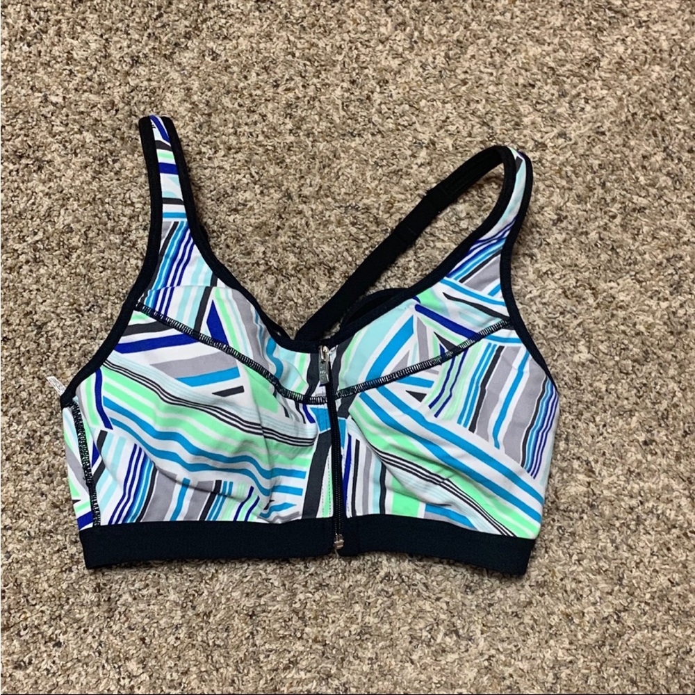 Women’s Victoria’s Sport Size 34C Lightly Lined Underwire Sport Bra